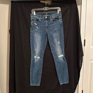 Gap true skinny distressed jeans